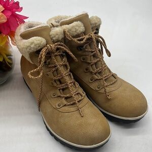 JBU by Bambu Redrock Tan Hiking Boots Size 8.5 Style JB19RED04 Leather exterior.